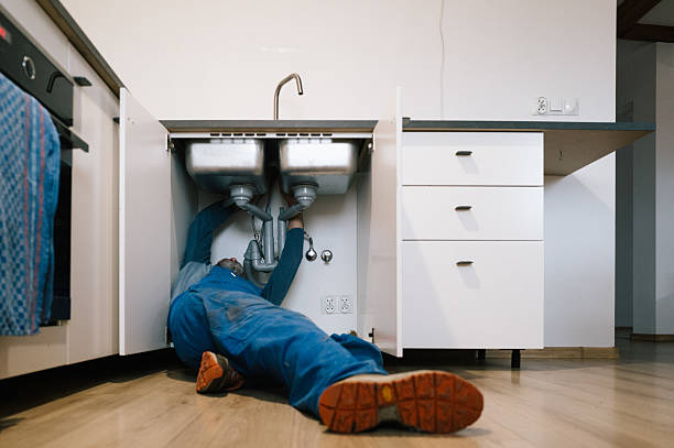 Professional Emergency Plumber technician working in Roberts, MT